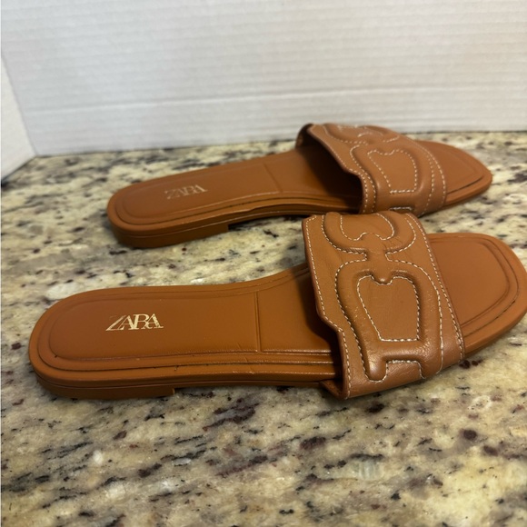 Zara Tan Leather Sandals Thong Style - Picture 3 of 6